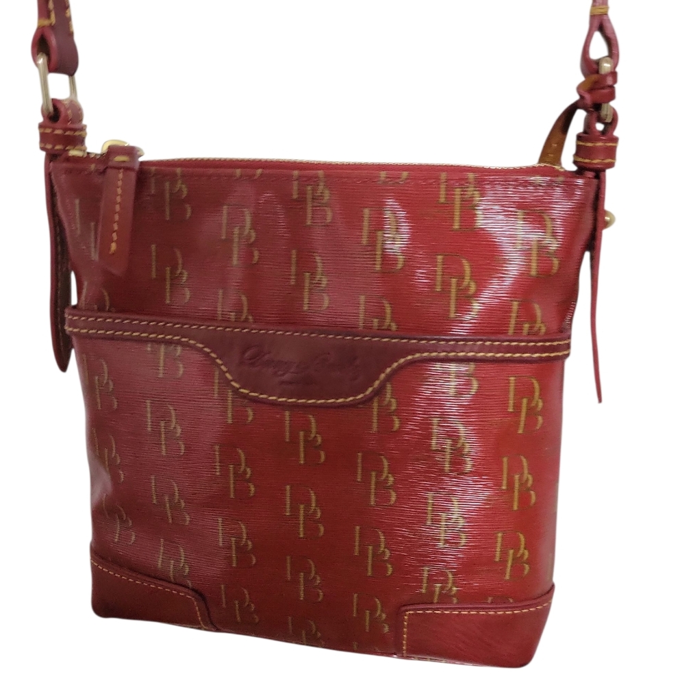 Vintage Dooney & Bourke Red & Gold Signature 1975 Letter Carrier Crossbody EUC
